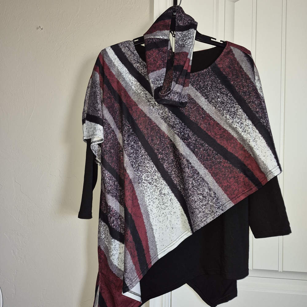Chic Women's Striped Poncho with Scarf - Red and Black